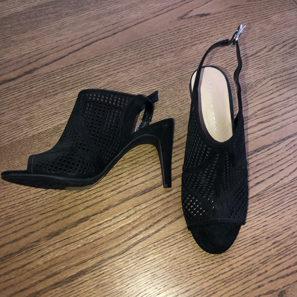 Shoes - Picture 2 of 4